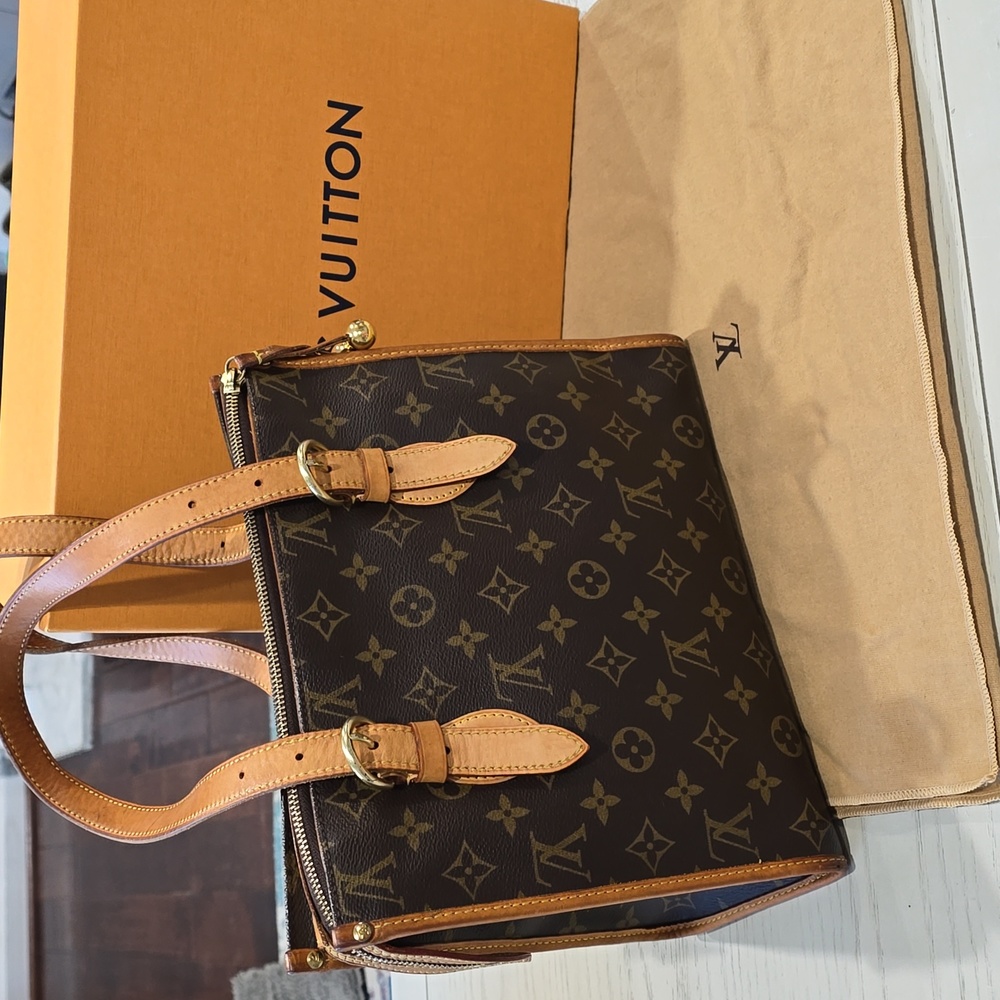 Louis Vuitton Popincourt Tote